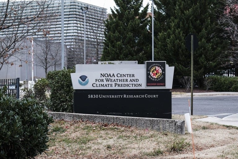 米海洋大気局が職員８００人解雇、週内に千人超も　予報や気候の専門家が対象