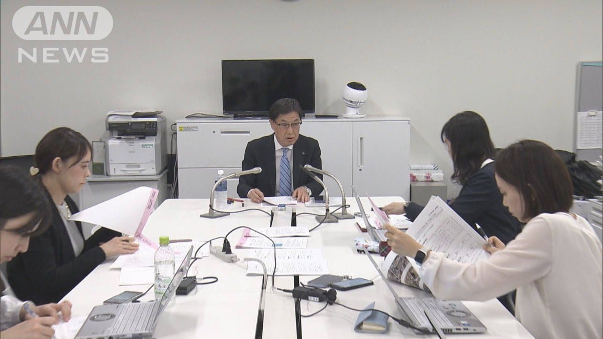 3月のデパートの免税品の売り上げがさがりました