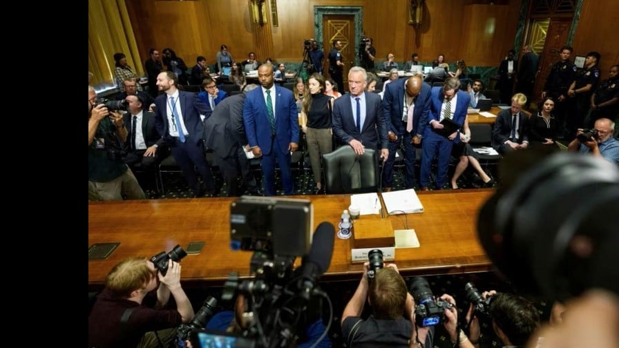 アメリカの人々、ケネディ長官とワクチンの情報をあまり信じていない