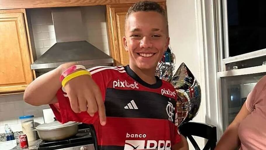 13さいの少年、アメリカでつかまり家族と話せなくなる