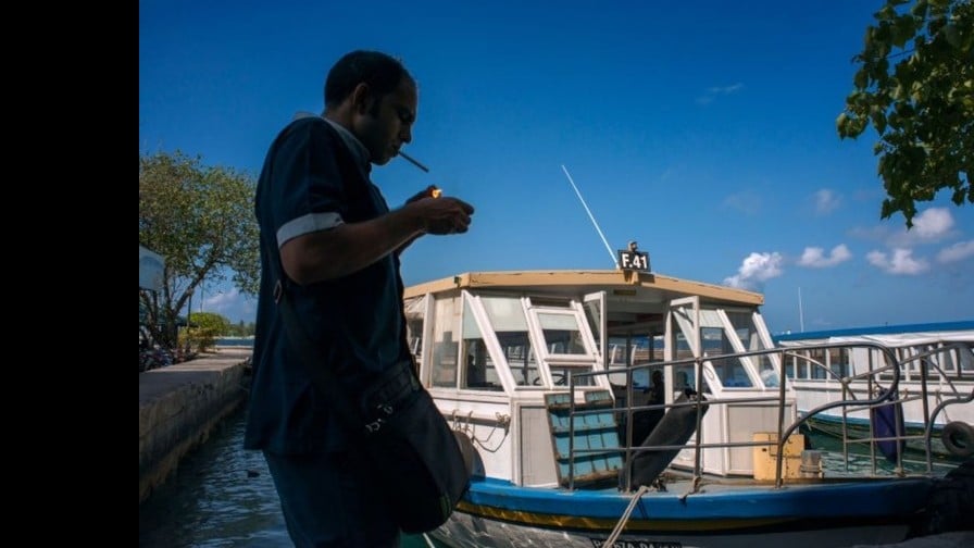 モルディブで2007年1月1日以降に生まれた人のたばこがきんしになる