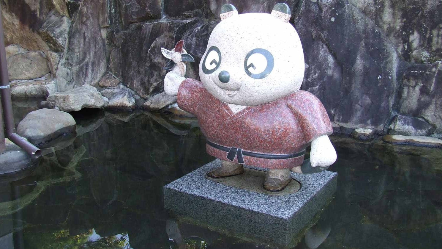 伊衛門たぬきとオヨイ