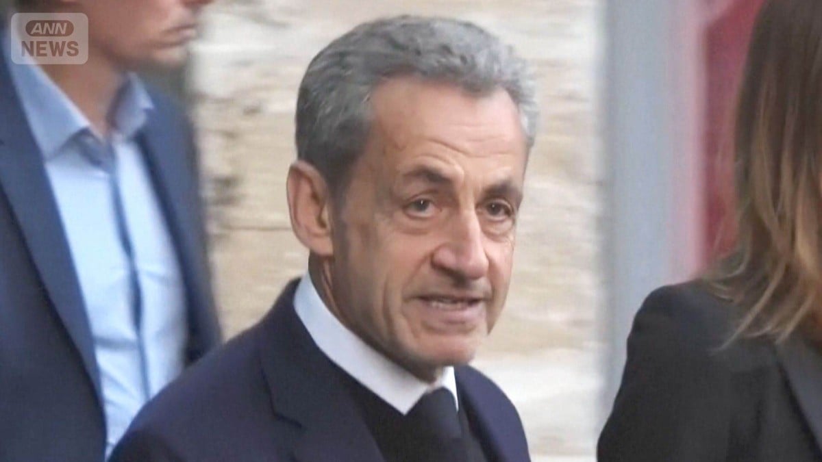 サルコジ元大統領、仮釈放される