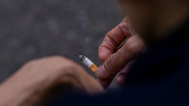 モルディブで2007年いこう生まれの人はたばこがだめになる