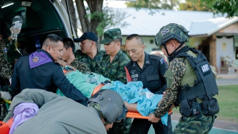 タイとカンボジア、国境でまた戦いが始まる