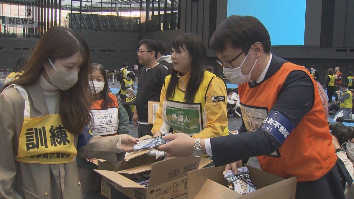 首都直下地震を想定した新宿駅周辺における大規模帰宅困難者避難訓練――地域防災力強化への取り組み