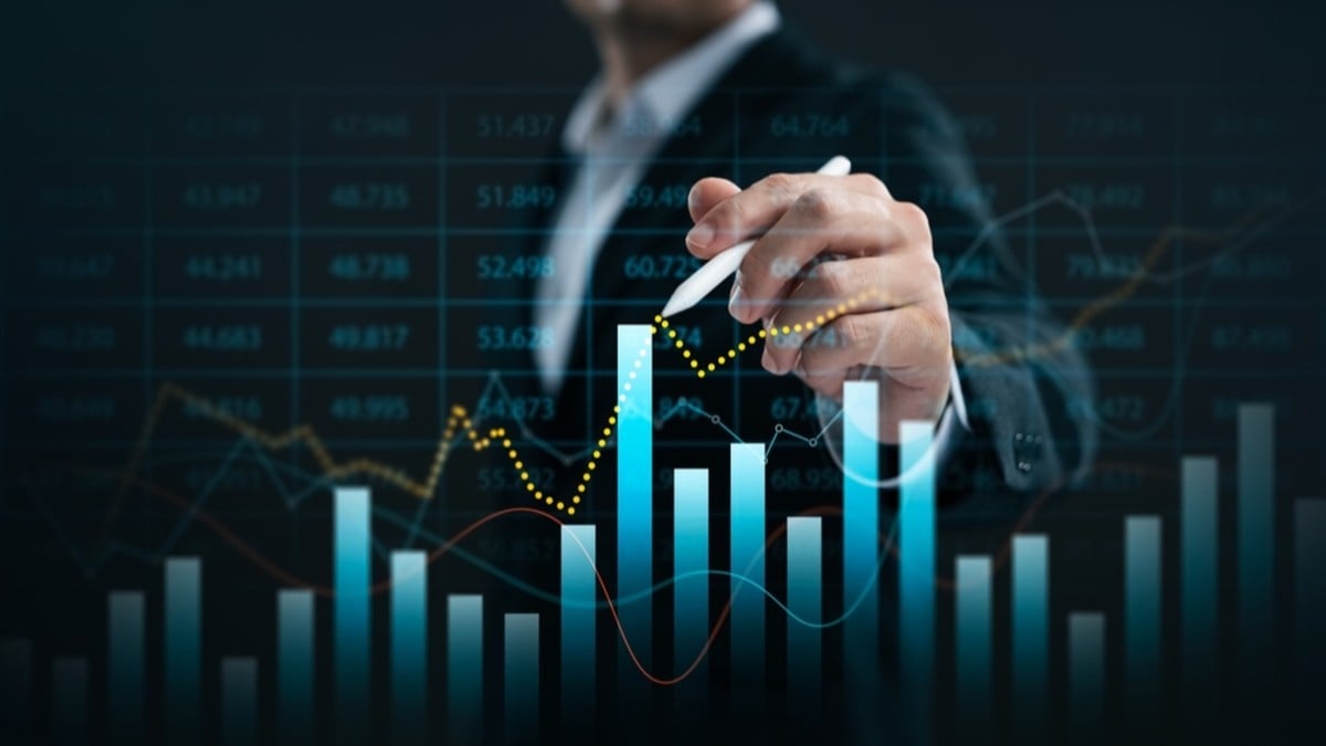 無理して投資を始めるべきか？家計と老後のバランスを考えよう