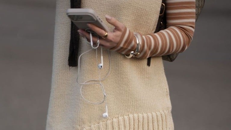 有線イヤホンの再評価――著名人の影響とアナログ回帰現象をめぐって