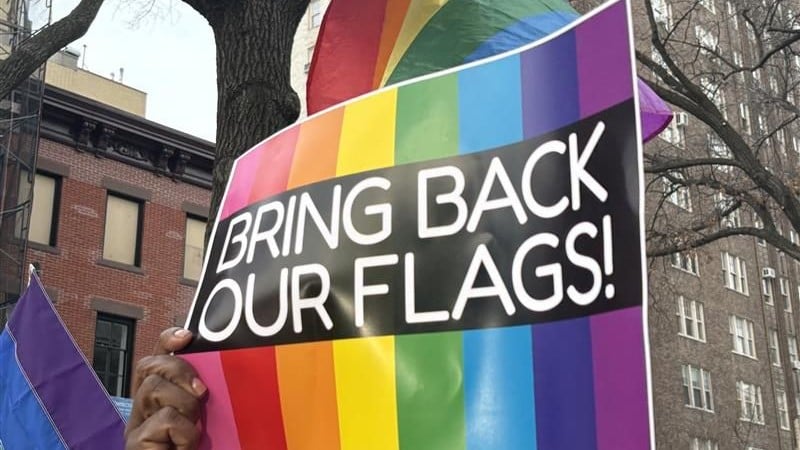 アメリカの公園でLGBTQ＋の旗が撤去される