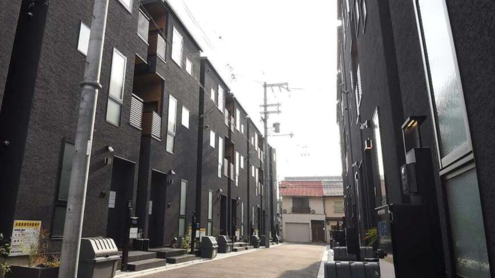 大阪・西成で中国の人が作る民泊がふえています